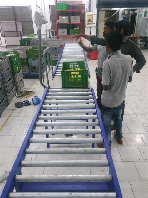 Gravity Roller Conveyor Chute Conveyor At Rs 4000foot Telescopic