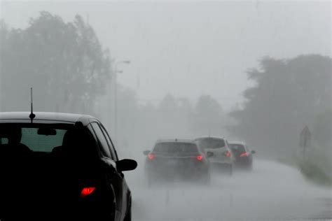 Tips On How To Drive In Heavy Rain In Florida Debroux Automotive