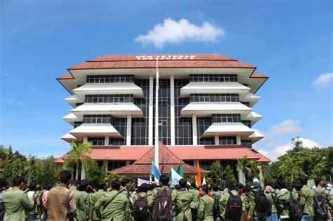 A upn consists of a upn prefix (the user account name) and a upn suffix (a dns domain name). Demonstrasi Mahasiswa UPN Veteran Yogyakarta Gelorakan ...