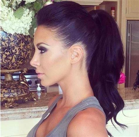A ponytail hairstyle is essentially a hairstyle wherein the hair is allowed to grow long as well as separated into two different parts and then they are knowing how to do ponytail hairstyles for men is quite easy, wherein a man just need to collect the hair and then carefully tie a knot over the base. 20 Beautiful High Ponytail Hairstyles To Make Your Hair Shine