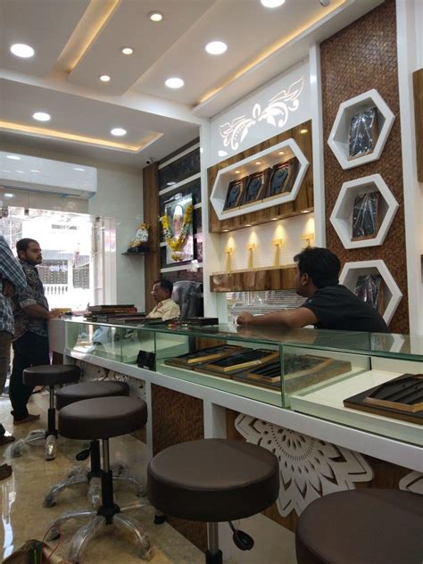 Display Simple Jewellery Shop Interior Design In Indian Style In 2021