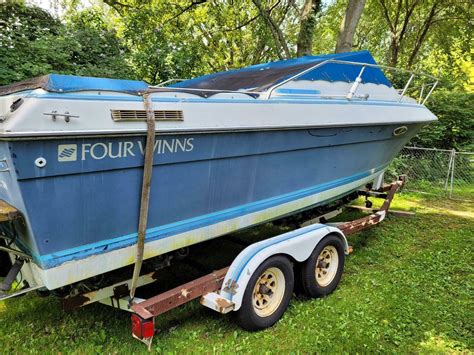 Four Winns Cuddy Cabin 22 Boat Located In Holland Ohio 1988 For Sale