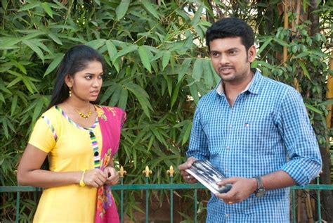 13m Pakkam Parkka Tamil Movie Stills Nalini Sri Priyanka New