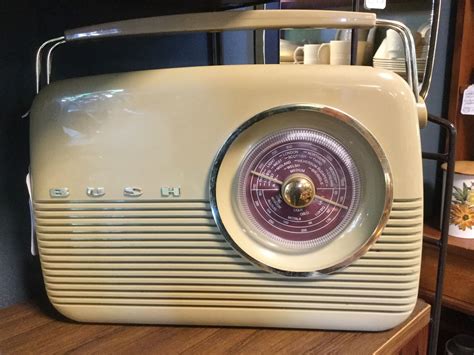 Get Into The Groove With This Original Bush Radio Great Sound Vogels