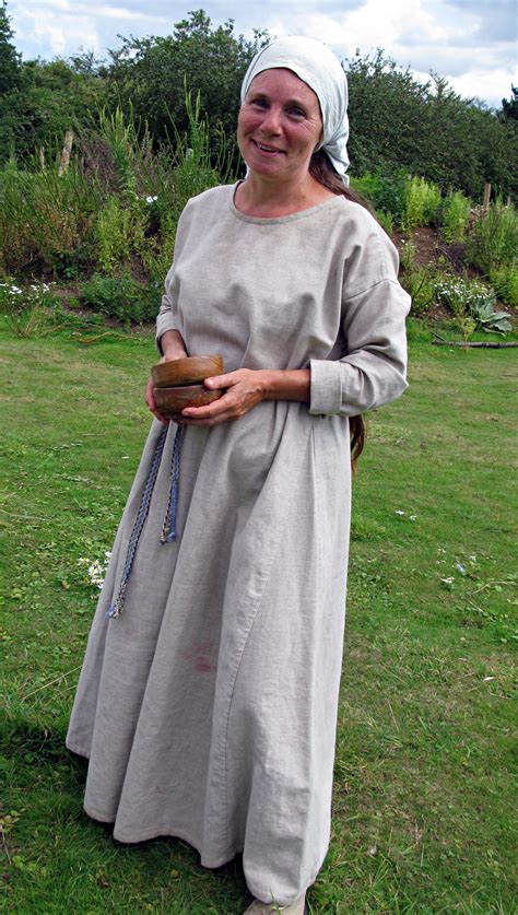 Anglo Saxon Dress Nen Gallery
