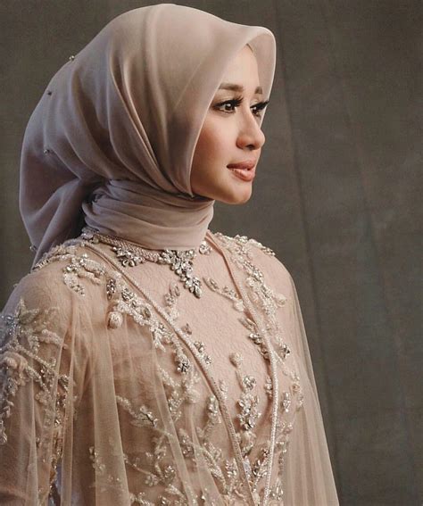 Pin By Ros Milah On Laudya Cynthia Bella Dress Brokat Modern Kebaya Dress Hijab Wedding Dresses