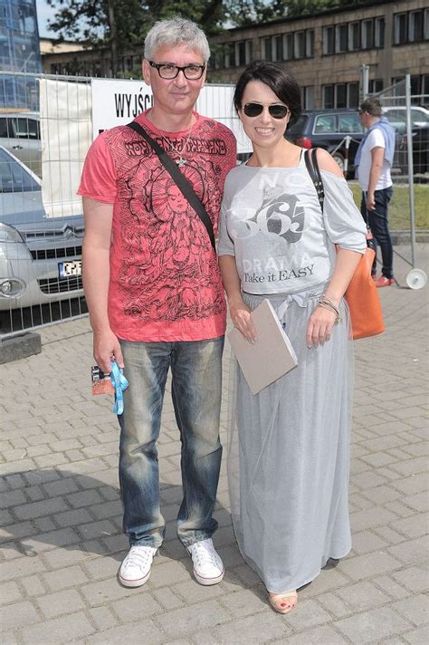Zdaniem znanego komentatora sportowego niedostarczenie paczki na czas to powód do wyrzucenia polski z unii europejskiej. Katarzyna Pakosińska i Artur Orzech