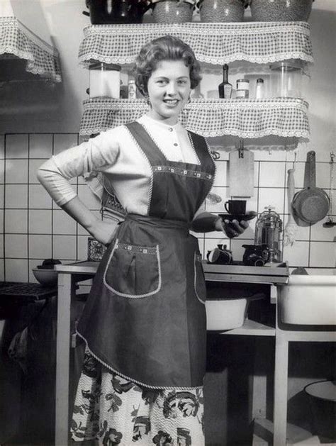 Pin By Sindy Kittel On Apron Vintage Housewife Retro Housewife Vintage Life