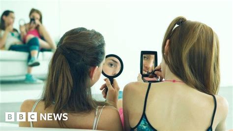 Pressure To Look Perfect Hits Girls Confidence Say Guides Bbc News