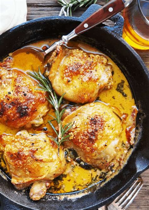 Looking for ways to dress up a chicken thigh dinner? Keto Creamy Chicken Thighs | Clean Keto Lifestyle