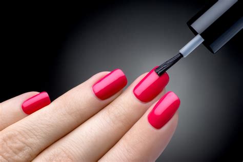 Monday Manicure With Eki Tips On How To Paint Your Nails Perfectly Even With Your Non Dominant