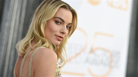 1920x1080 Margot Robbie 2019 New Laptop Full Hd 1080p Hd 4k Wallpapers Images Backgrounds