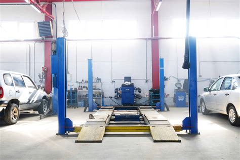 Keeping On Top Of Car And Truck Lift Maintenance