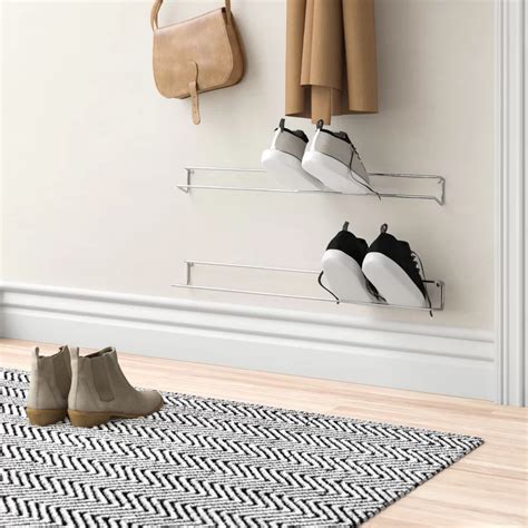 The sticky strips make it a perfect easy to install device & the low pricing of 16$ makes it one of the best shoe rack for the garage. Pin auf SMALL STORAGE