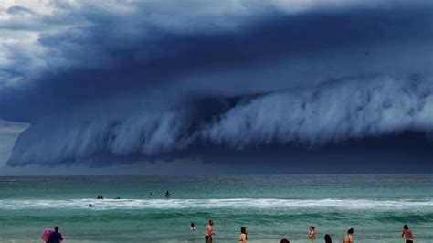 Sydney Storm Video Shows Bondi Beach Cloud Tsunami Roll Into Sydney