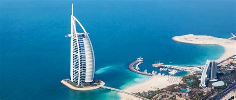 Die 85 meter hohe halle mit einem 60 meter hohen berg macht mitten in dubai wintersport möglich. Dubai Sehenswürdigkeiten die man im Urlaub anschauen sollte