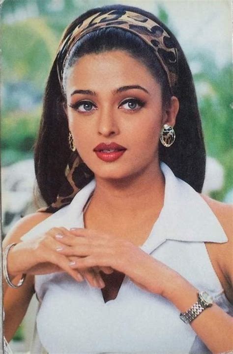 Pin On 90s Bollywood Actresses