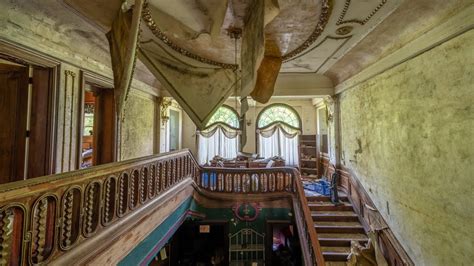 Exploring A Millionaires Abandoned Mansion Everything Left Behind
