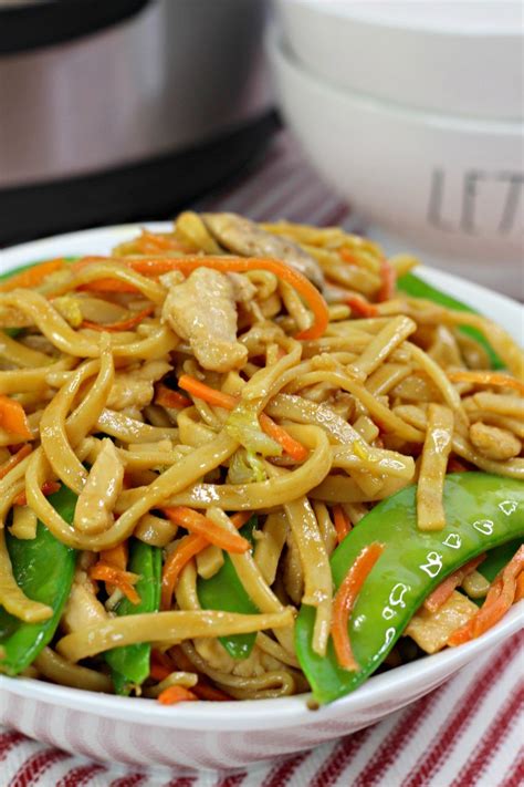 Spaghetti, chicken and lots of vegetables are pulled together with a tasty asian sauce. Instant Pot Chicken Lo Mein | Recipe in 2020 | Chicken lo ...