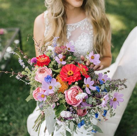 Pin By Heather Buell On Summer Blooms And Bouquets Floral Wreath