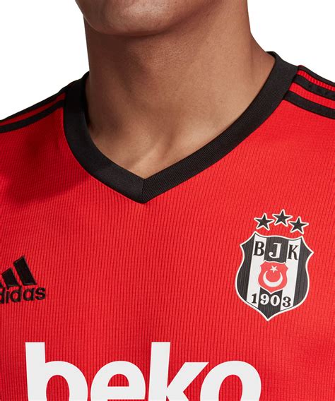 Das dritte trikot mit schwarzen balken kann im. adidas Beşiktaş Trikot Rot 20-21 - Kartal Yuvası - Webshop