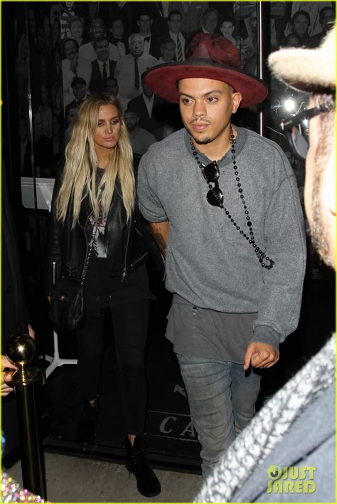 Jessica And Ashlee Simpson Go On Date Nights With Their Guys Photo