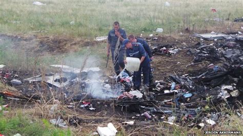 Mh17 Crash My Revealing Fragments From East Ukraine Bbc News