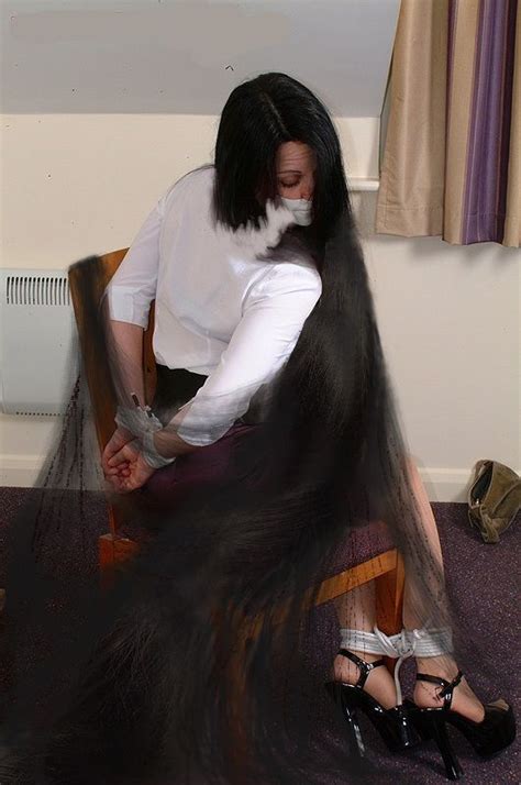 Pingl Par Steve Haskell Sur Girls Long Haircuts Bald Shaving Hair On Floor Cheveux