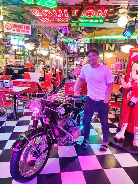 Filling Station Bar Cafe Review At Makati City Michaels Hut