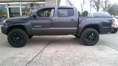 2017 Toyota Tacoma 33 Inch Tires