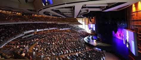 Lead Pastor And Elders Of Famous Chicago Megachurch Resign Over Sexual Harassment Scandal The