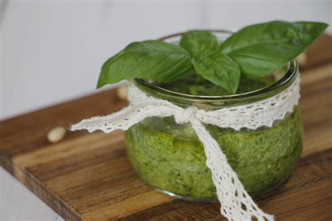 Blitzrezept Grünes Pesto selber machen