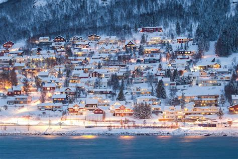 Wanderlusteurope Beautiful Tromso Winter Avec Images Norvège Villa