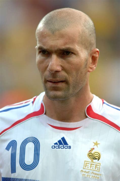 Zinedine Zidane Zinedine Zidane Good Soccer Players Best Football