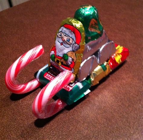 Candy Cane Sleigh Christmas Candy Crafts Candy Sleigh Candy Cane Sleigh