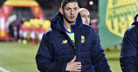 emiliano sala audio search called off for cardiff city soccer player s plane as whatsapp