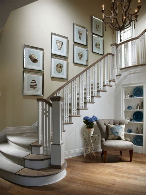 15 Awesome Arranging Pictures On A Stair Wall Ideas