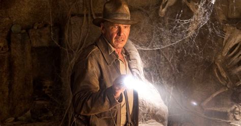 Indiana Jones Harrison Ford Sofre Les O Durante As Filmagens