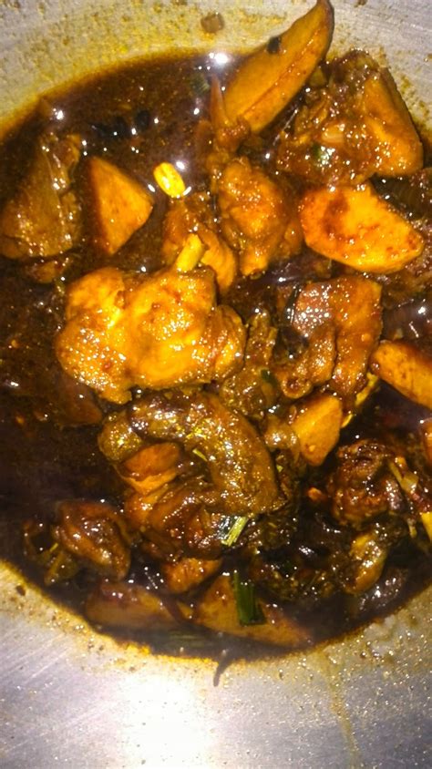 Sup ayam cendawan thai ~ resepi terbaik via resipicitarasawan.blogspot.com. namakucella: AYAM MASAK KICAP BEREMPAH
