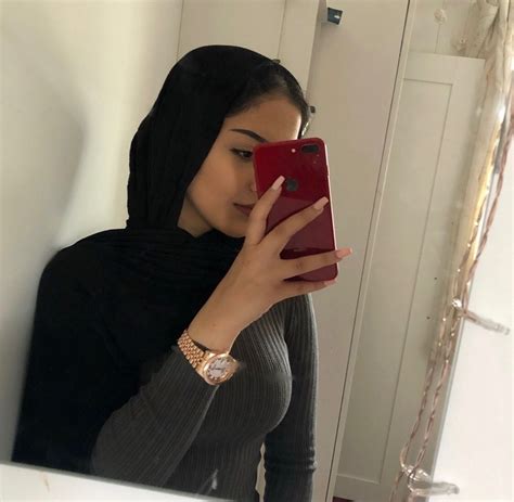 Pin By Neha On Dpz ♥♥♥ Mirror Selfie Hijabi Selfie
