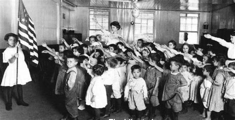 Schoolchildren Salute The Flag In The Us In 1915 And Heres What The