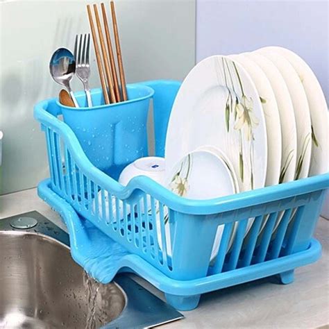 It also comes with a detachable bowl to collect water under. House of Quirk Great Kitchen Sink Dish Drainer With ...