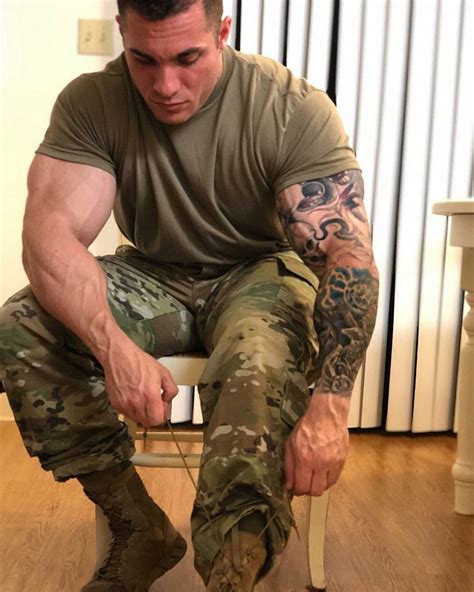 Hot Army Men Hot Men Military Style Muscles Mens Uniforms Hot Cops Hunks Men Rugged Men