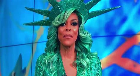Wendy Williams Faints On Live Tv After Becoming ‘overheated In