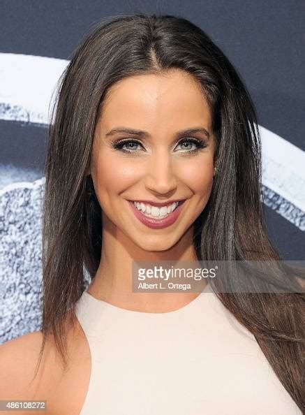 Model Actress Syd Wilder Arrives For The Premiere Of Universal News Photo Getty Images