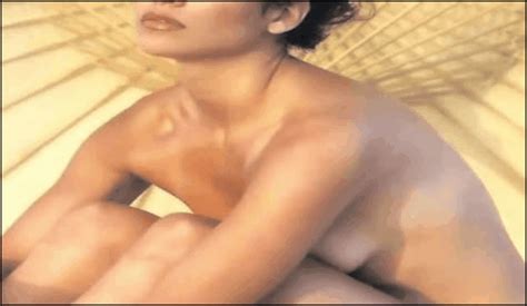 Sylvia Kristel Explicit Sex Scenes In Emmanuelle Pel Cula Retro
