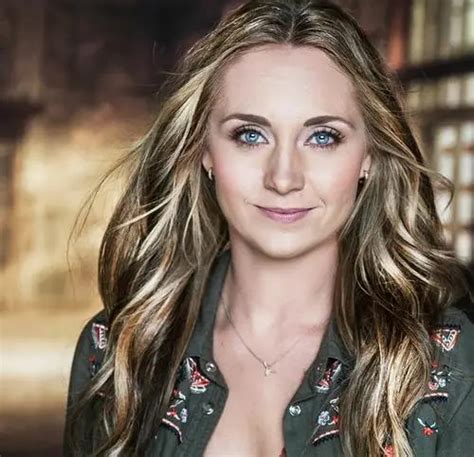 Amber Marshall Calendar Poster 1005899