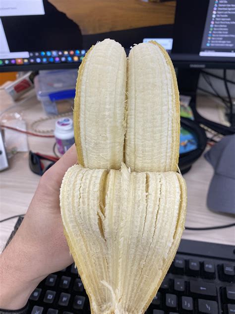 I got a rare double banana with lunch today : mildlyinteresting