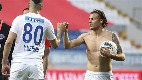 Başarılı defans oyuncusu kaan ayhan aslen nerelidir ve gerçek yaşı kaçtır? Herkes onu konuşuyor! Galatasaray'ın yeni yıldızı hakkında ...