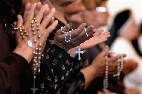 Are There Any Reasons To Pray Rosary Daily Is This In Line With Your